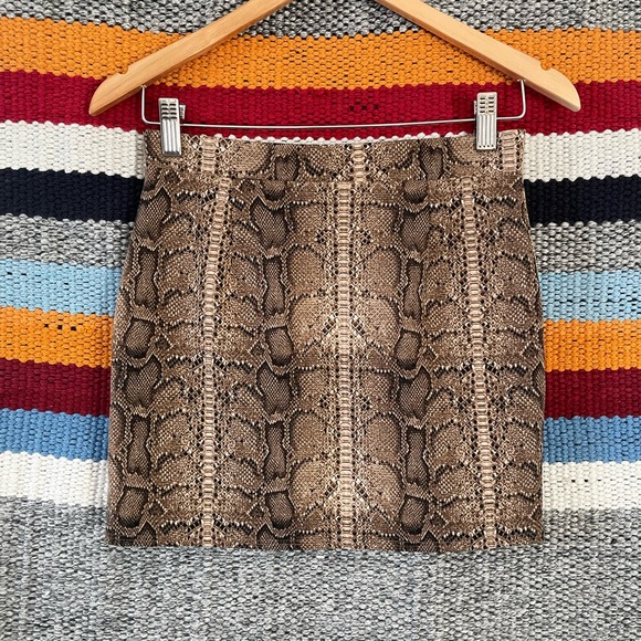 Windsor Snake Print Mini Skirt - Picture 10 of 16